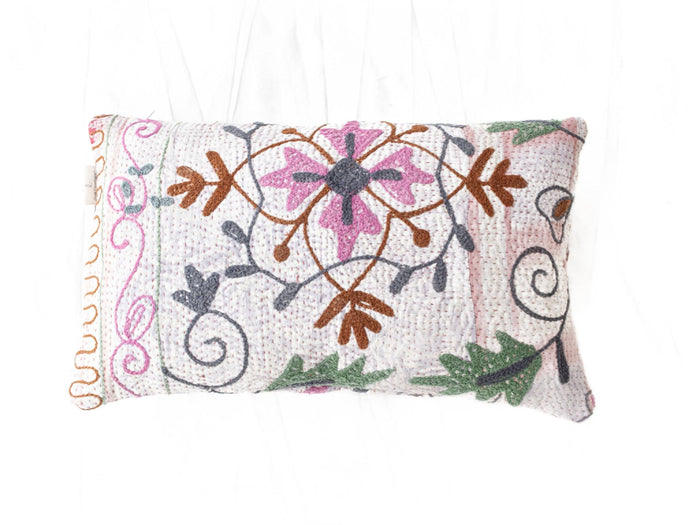 Suzani pillowcase 30x50 cm in white canvas with colorful oriental flowers in pink brown dark blue and green vintage boho pillow